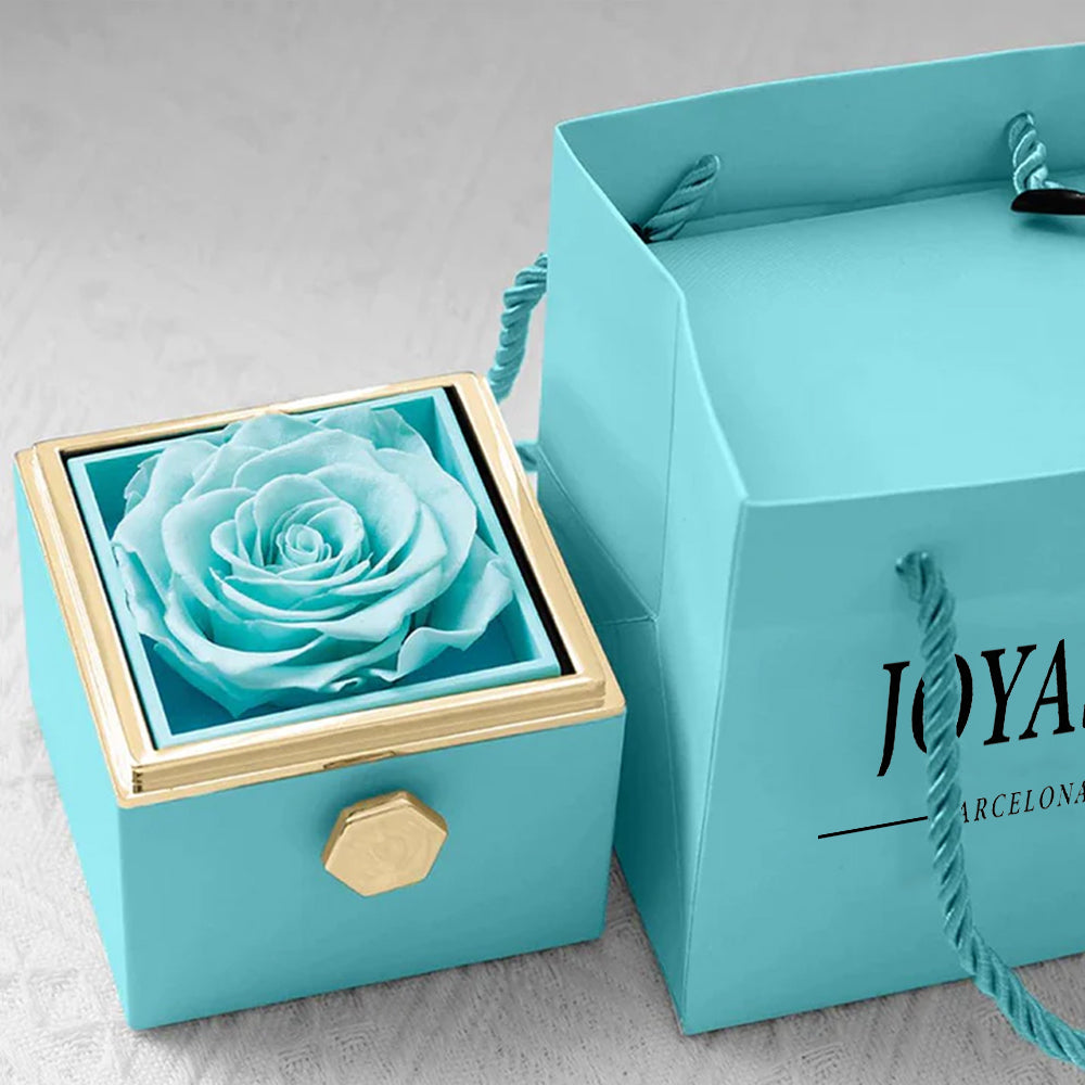 COLLAR GRABADO CON CAJA DE ROSA ETERNA