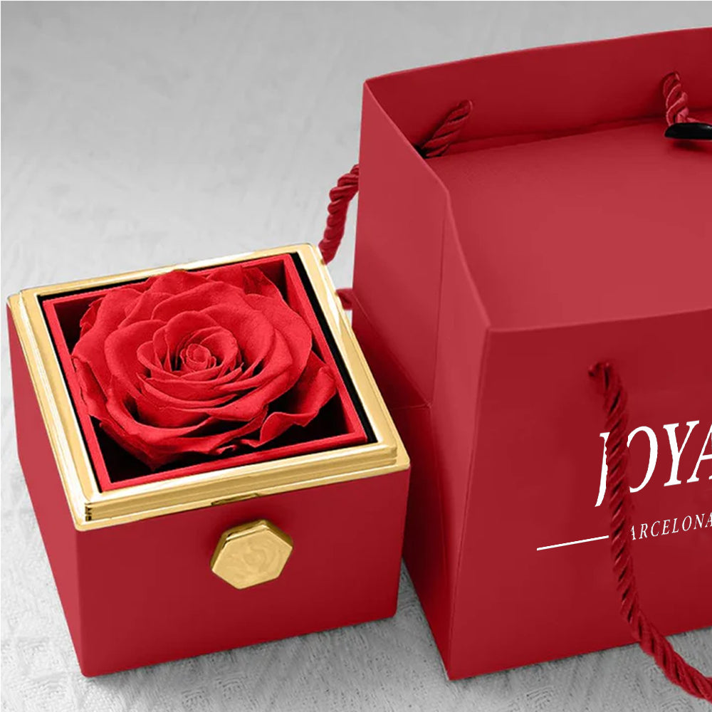 COLLAR GRABADO CON CAJA DE ROSA ETERNA